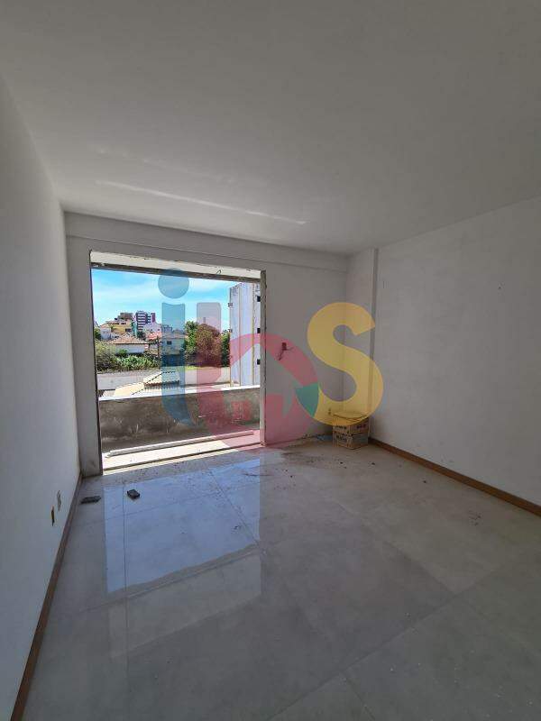 Apartamento à venda com 2 quartos, 62m² - Foto 4