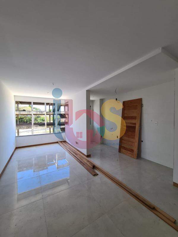 Apartamento à venda com 2 quartos, 62m² - Foto 2