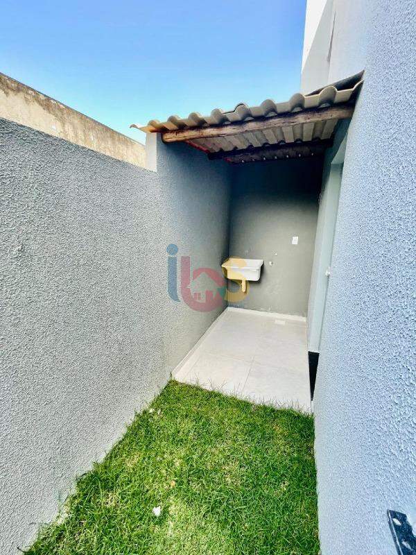 Casa à venda com 3 quartos, 97m² - Foto 10