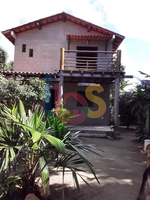 Casa à venda com 2 quartos, 100m² - Foto 1