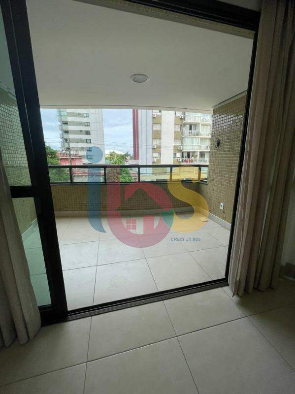 Apartamento à venda com 3 quartos, 130m² - Foto 1