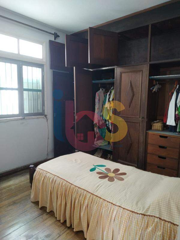 Casa à venda com 5 quartos, 212m² - Foto 24