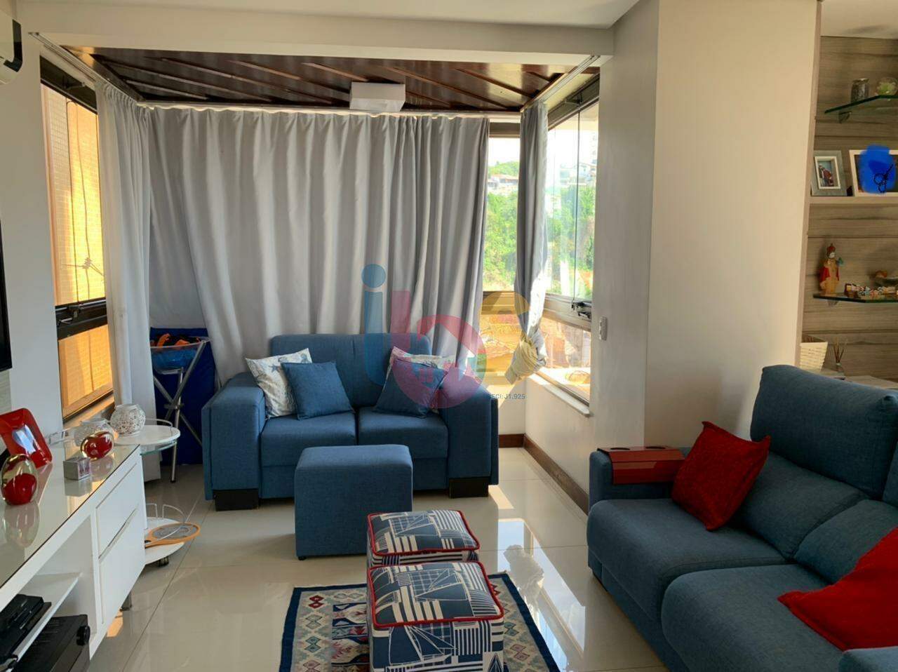 Apartamento à venda com 4 quartos, 300m² - Foto 2