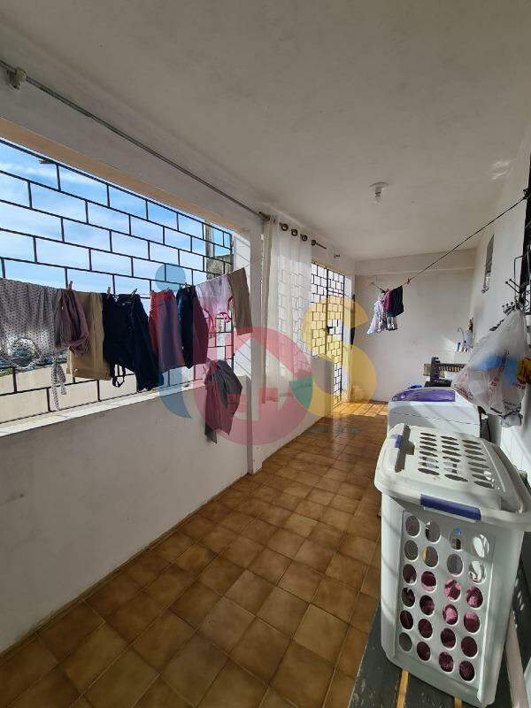 Casa à venda com 3 quartos, 100m² - Foto 13