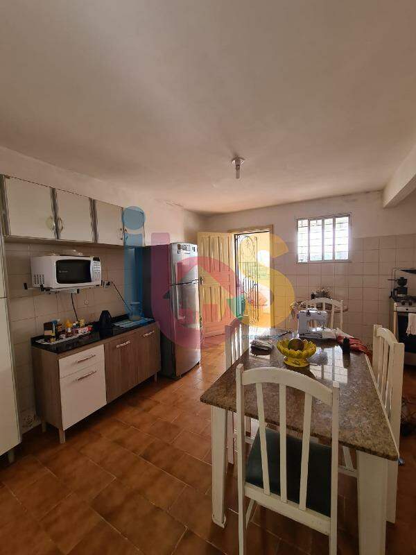 Casa à venda com 3 quartos, 100m² - Foto 6