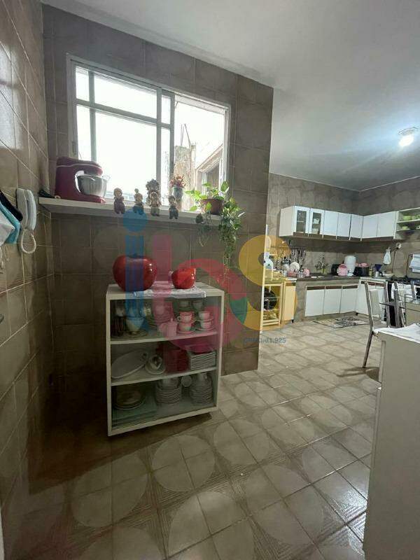 Apartamento à venda com 3 quartos, 168m² - Foto 8