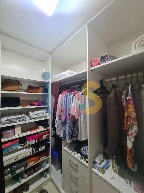 Apartamento à venda com 2 quartos, 77m² - Foto 9