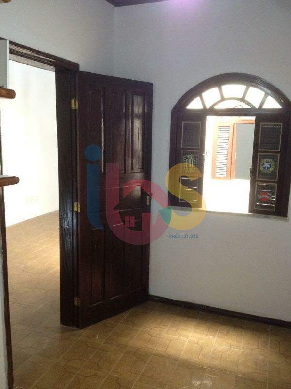 Casa à venda com 3 quartos, 186m² - Foto 3