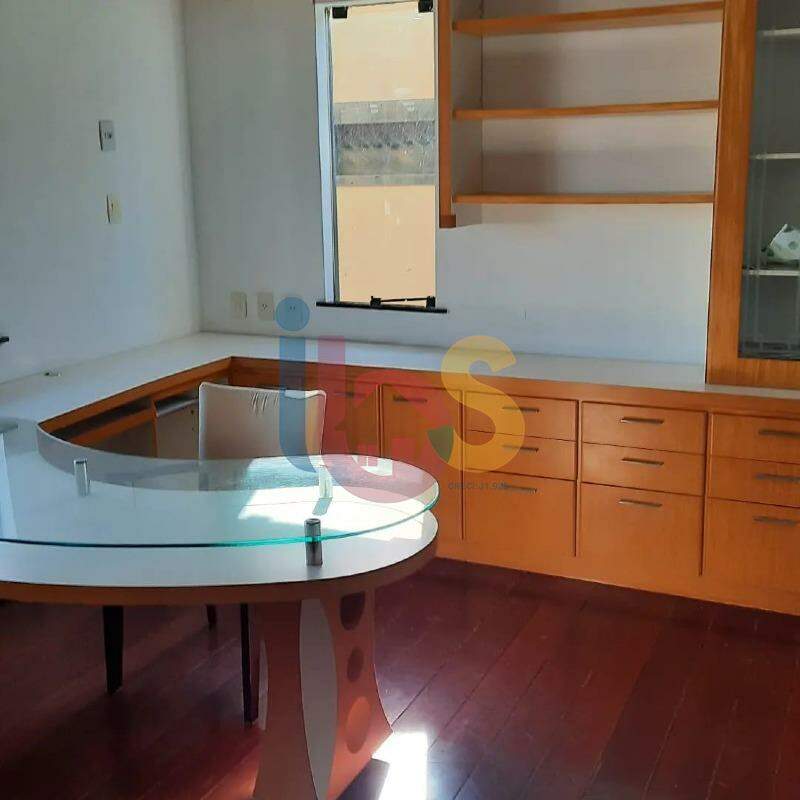 Casa à venda com 4 quartos, 450m² - Foto 7