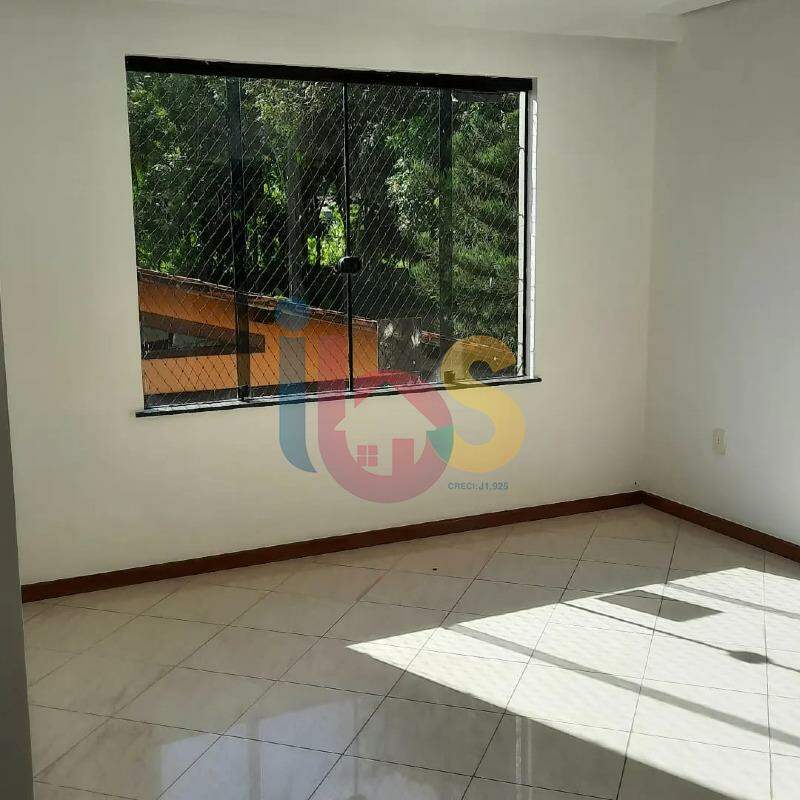 Casa à venda com 4 quartos, 450m² - Foto 6