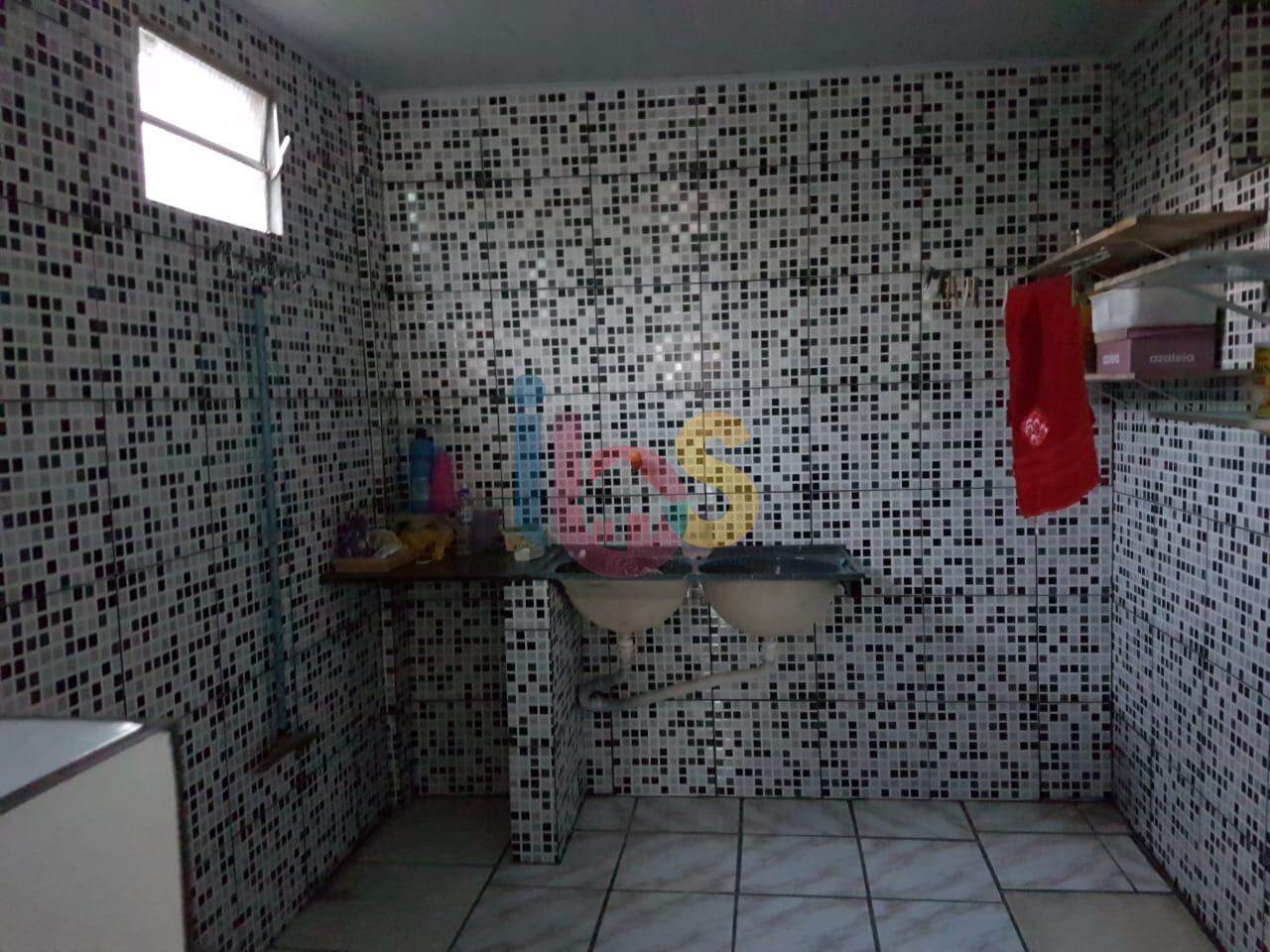 Casa à venda com 5 quartos, 150m² - Foto 18