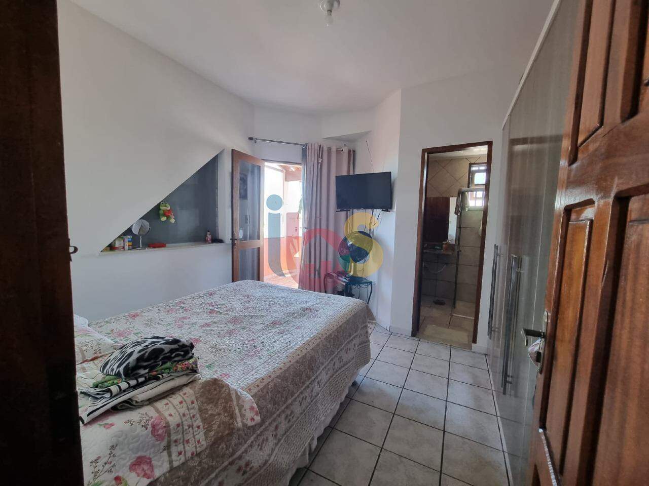 Casa à venda com 3 quartos, 250m² - Foto 5