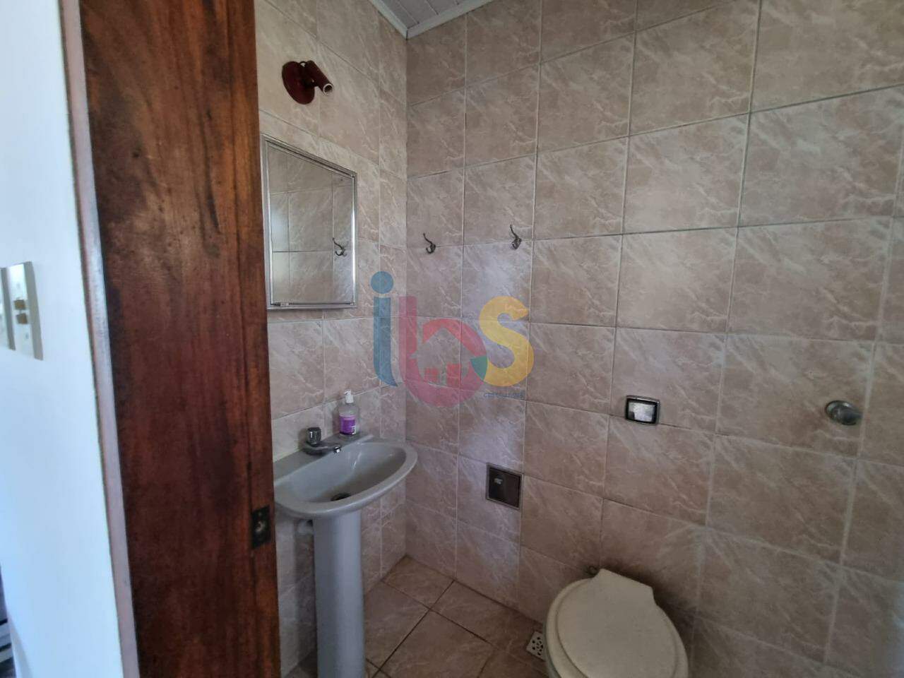 Casa à venda com 3 quartos, 250m² - Foto 6