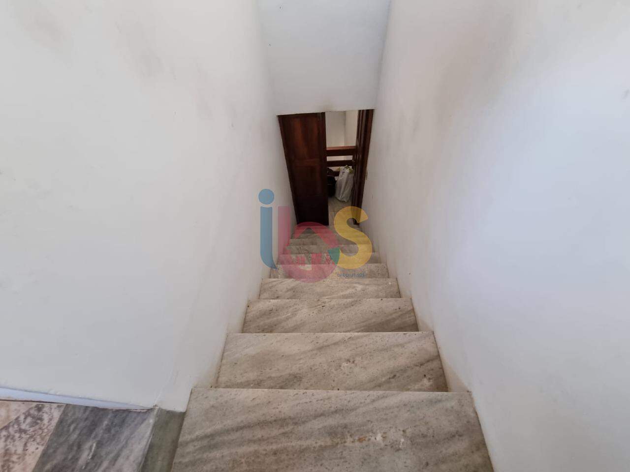 Casa à venda com 3 quartos, 250m² - Foto 11