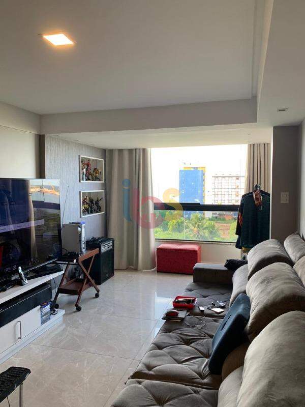 Apartamento à venda com 2 quartos, 104m² - Foto 1