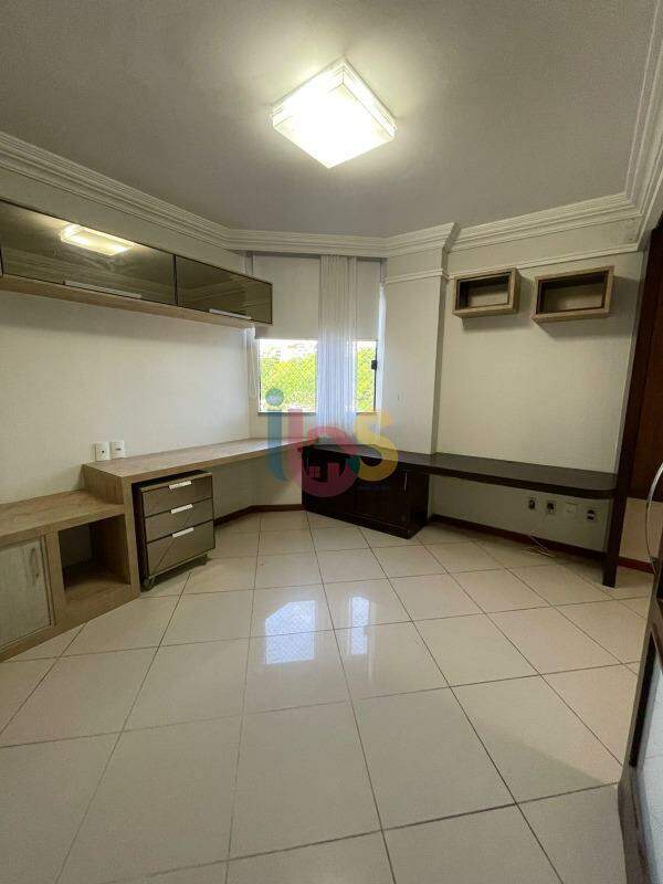 Apartamento à venda com 3 quartos, 137m² - Foto 12