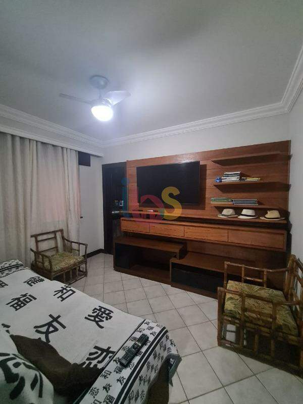 Casa à venda com 5 quartos, 300m² - Foto 17