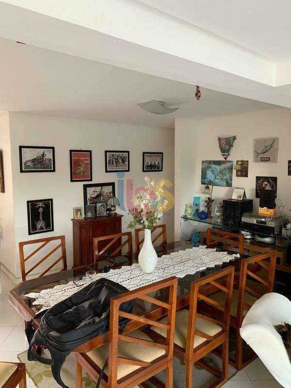 Apartamento à venda com 4 quartos, 256m² - Foto 9