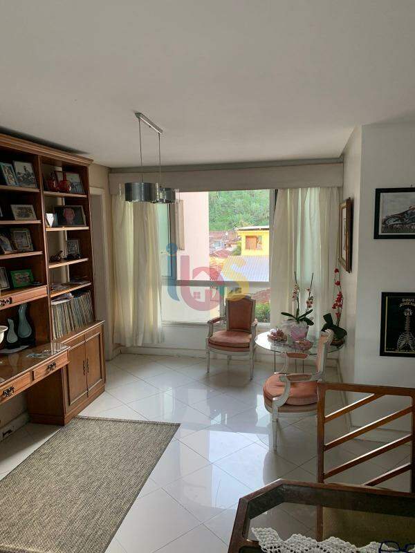 Apartamento à venda com 4 quartos, 256m² - Foto 5