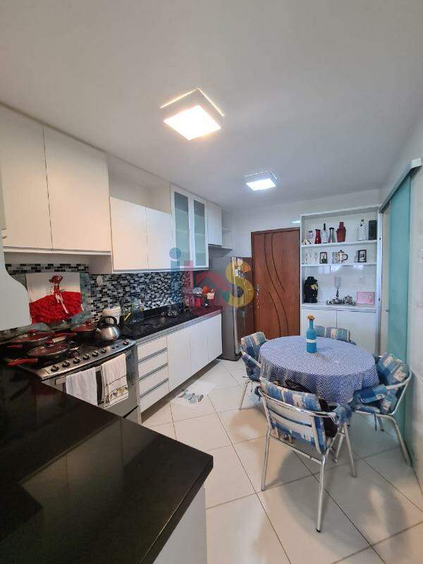 Apartamento à venda com 4 quartos, 180m² - Foto 6