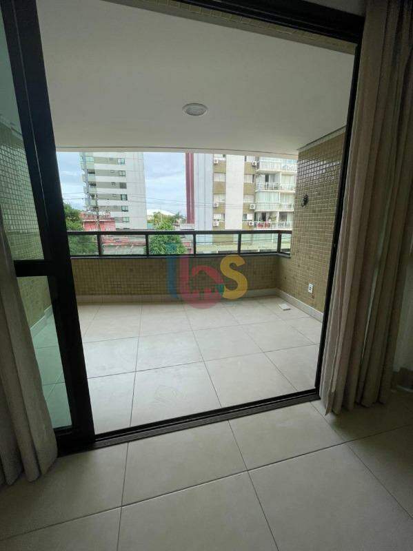 Apartamento à venda com 3 quartos, 138m² - Foto 2