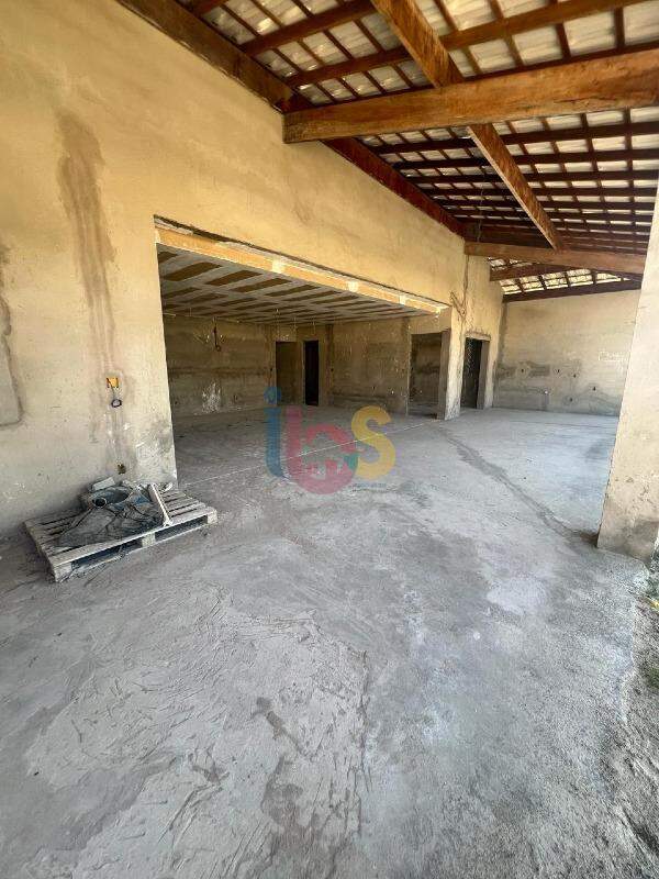 Casa à venda com 3 quartos, 200m² - Foto 6