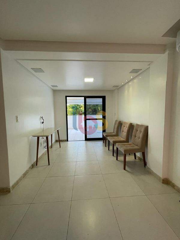 Apartamento à venda com 3 quartos, 262m² - Foto 2