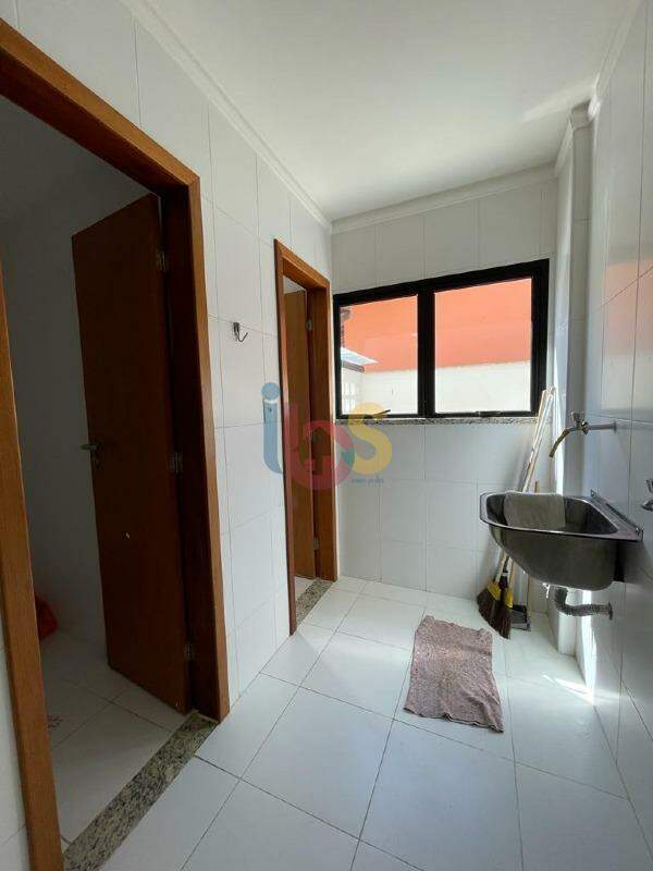 Apartamento à venda com 3 quartos, 262m² - Foto 19