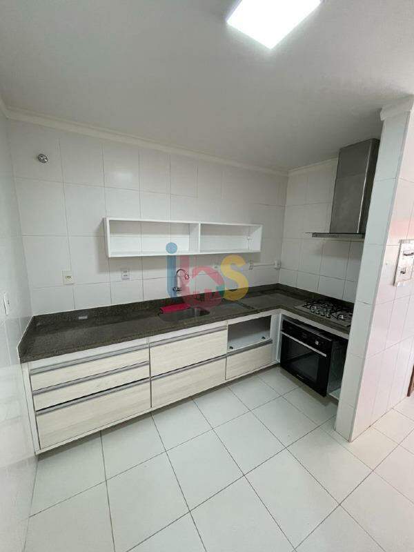 Apartamento à venda com 3 quartos, 262m² - Foto 8