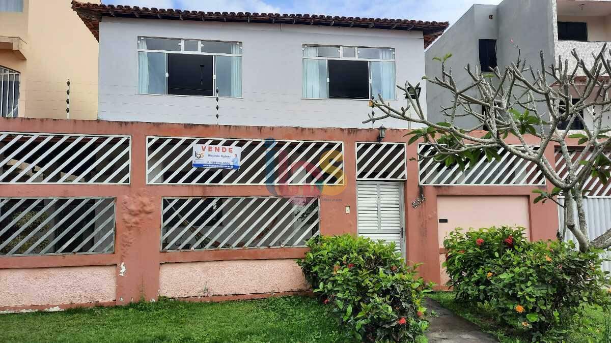 Casa à venda com 3 quartos, 456m² - Foto 1