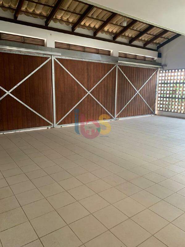 Casa à venda com 4 quartos, 300m² - Foto 24