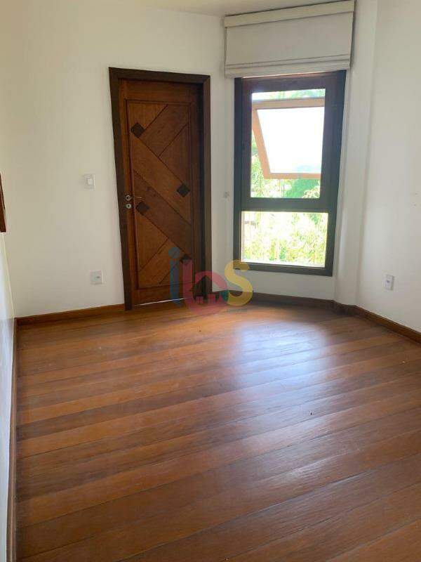 Casa à venda com 4 quartos, 300m² - Foto 11