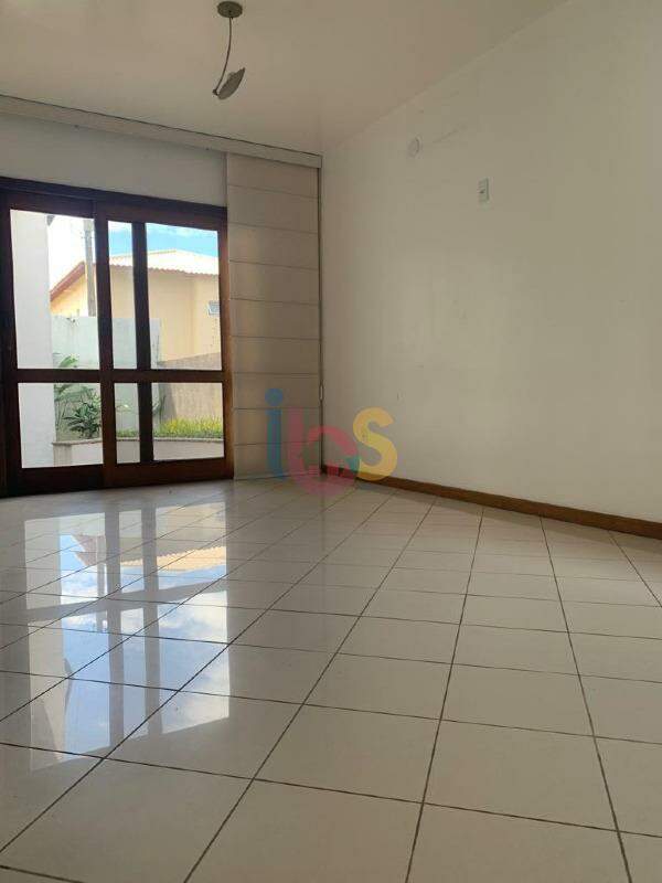 Casa à venda com 4 quartos, 300m² - Foto 9