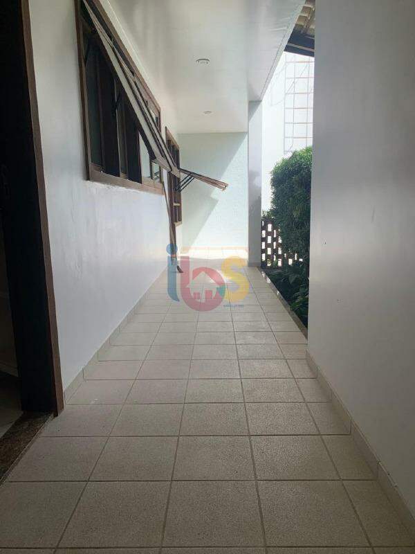 Casa à venda com 4 quartos, 300m² - Foto 25