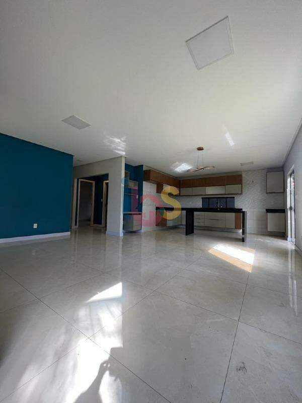 Casa à venda com 4 quartos, 170m² - Foto 9