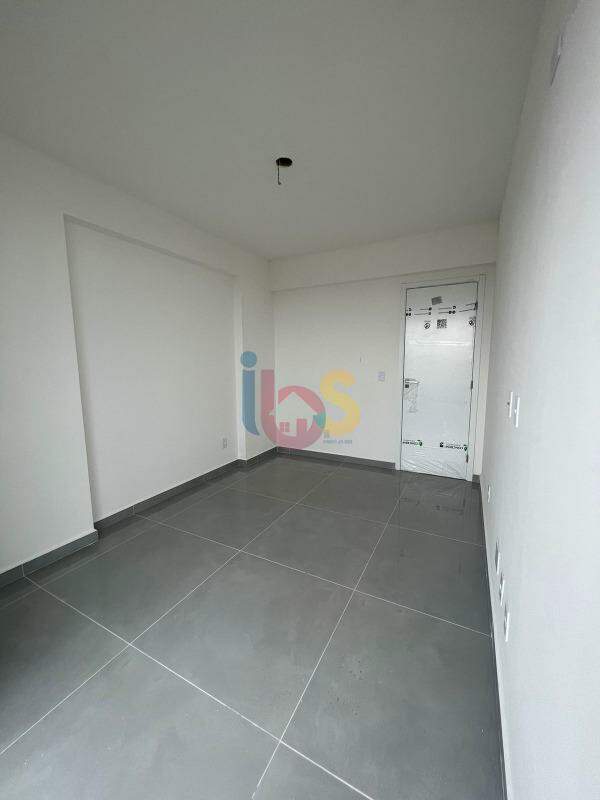 Apartamento à venda com 3 quartos, 97m² - Foto 7