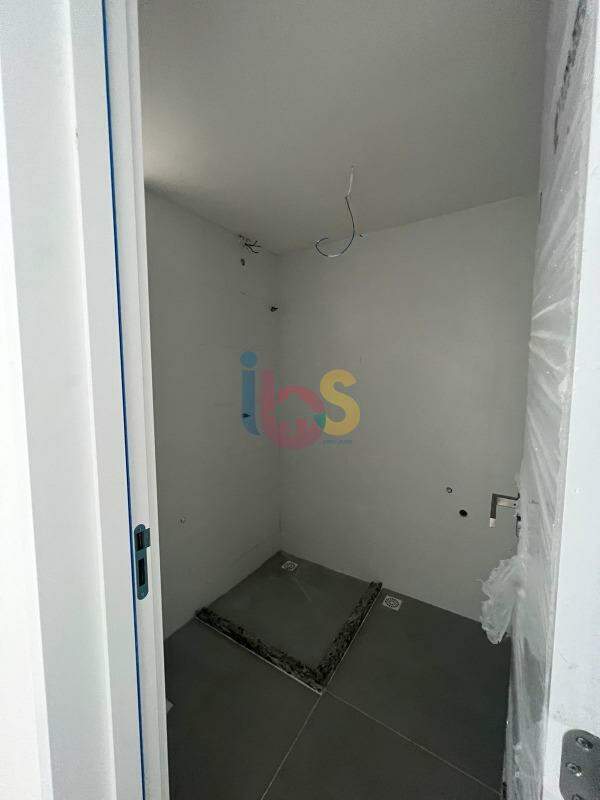 Apartamento à venda com 3 quartos, 97m² - Foto 11