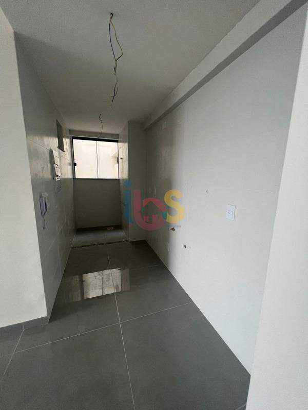 Apartamento à venda com 3 quartos, 97m² - Foto 9