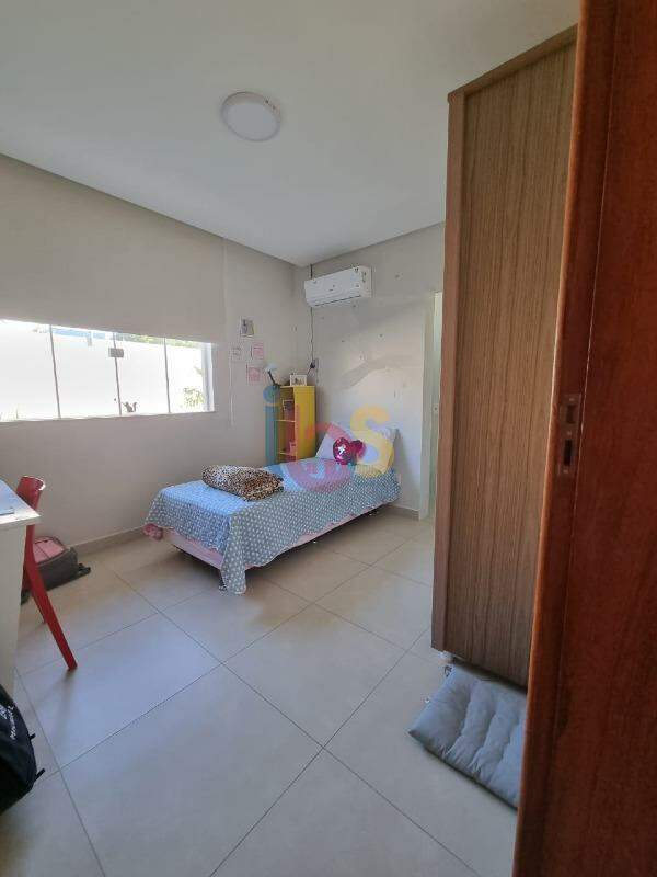 Casa à venda com 3 quartos, 193m² - Foto 11