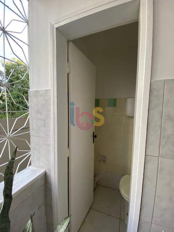 Apartamento à venda com 3 quartos, 146m² - Foto 2