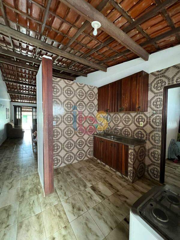 Casa à venda com 6 quartos, 190m² - Foto 12