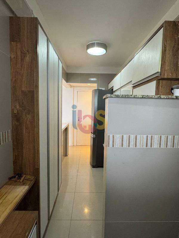 Apartamento para alugar com 2 quartos, 70m² - Foto 17