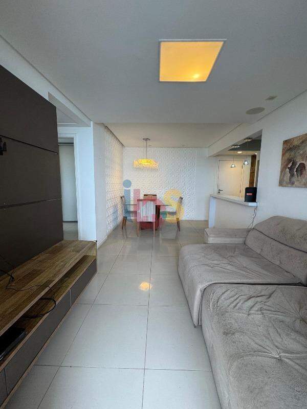 Apartamento para alugar com 2 quartos, 70m² - Foto 4