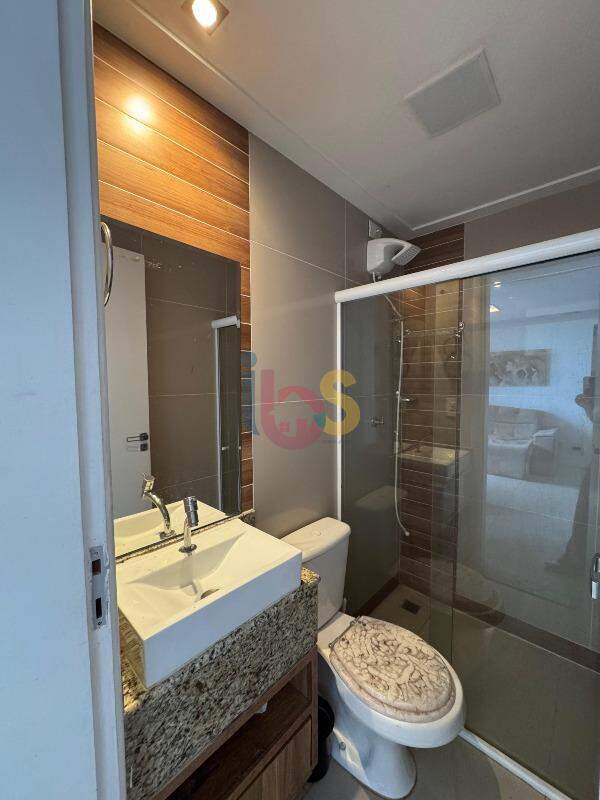 Apartamento para alugar com 2 quartos, 70m² - Foto 18