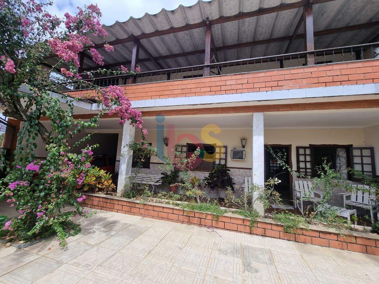 Casa à venda com 3 quartos, 250m² - Foto 3