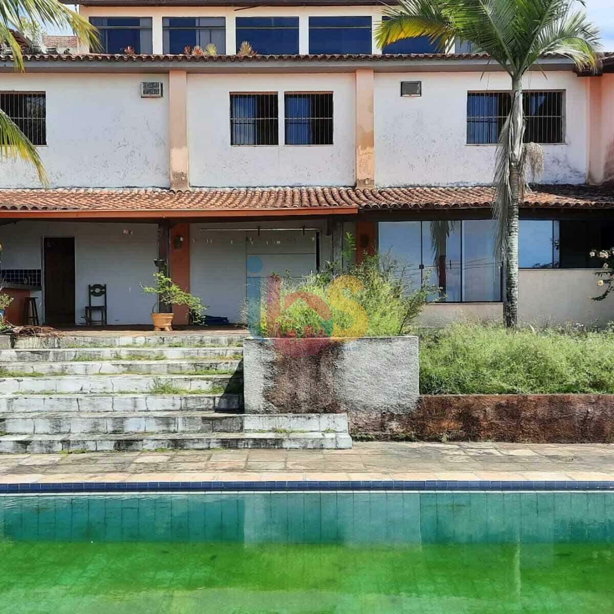 Casa à venda com 4 quartos, 380m² - Foto 1