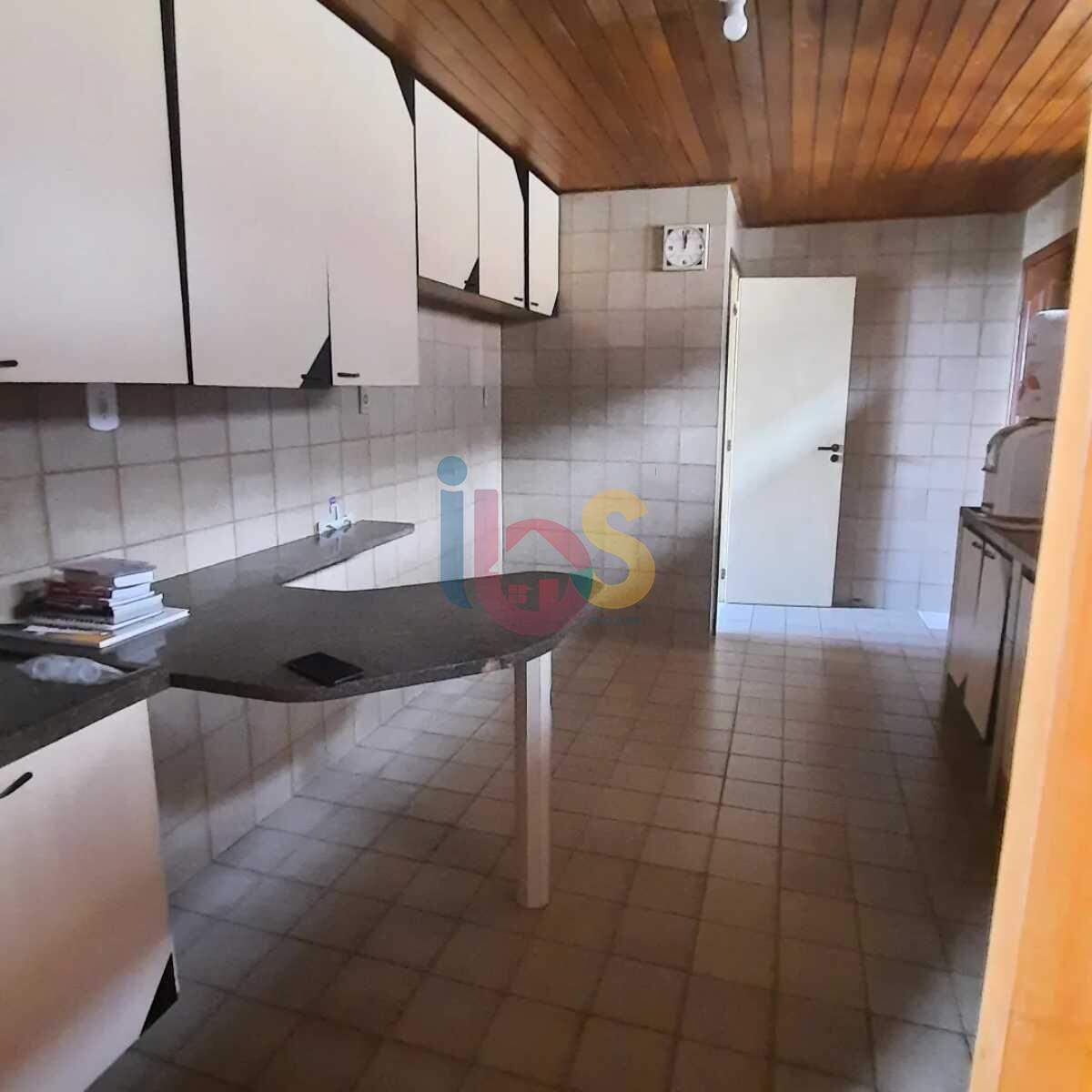 Casa à venda com 4 quartos, 380m² - Foto 5