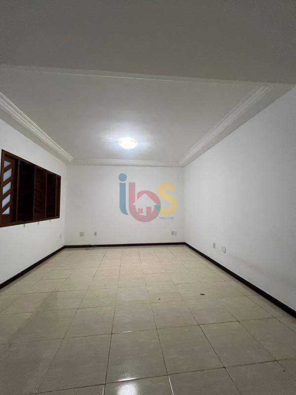 Casa para alugar com 2 quartos, 120m² - Foto 11