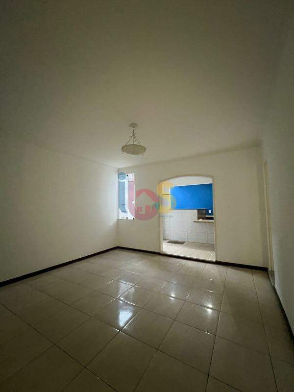 Casa para alugar com 2 quartos, 120m² - Foto 4
