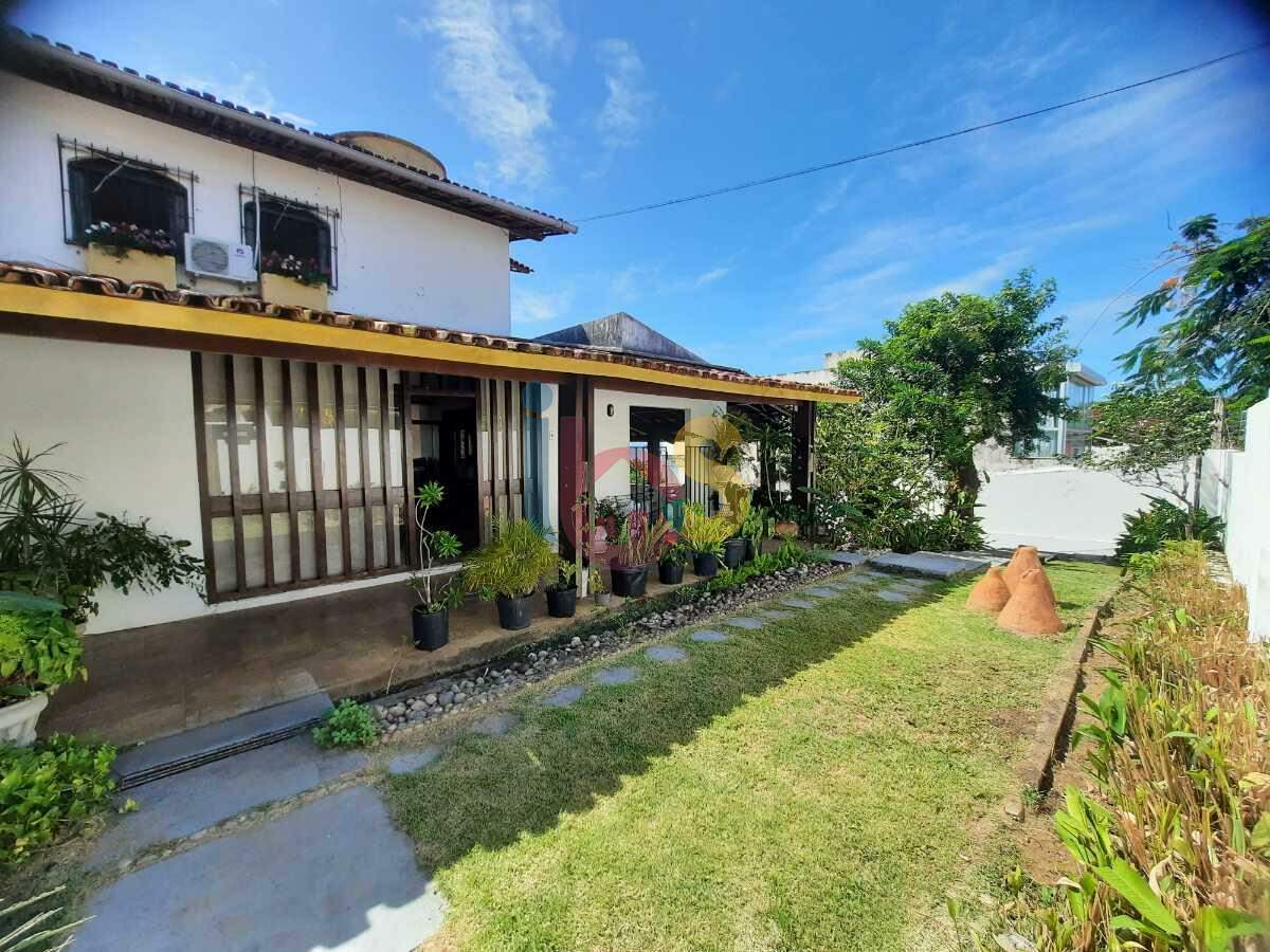 Casa à venda com 3 quartos, 450m² - Foto 1